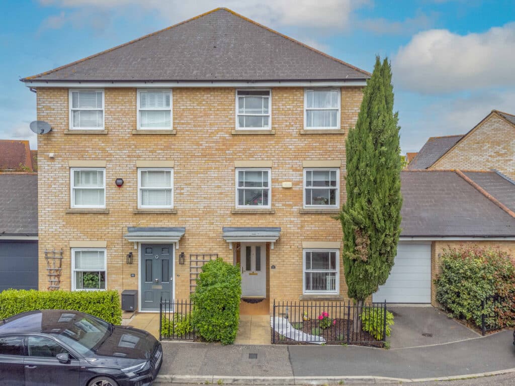 8 Albemarle Link, Chelmsford CM1 6AG