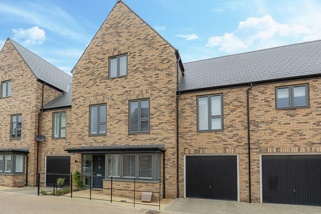 4 Staines Drive, Chelmsford CM1 6FR